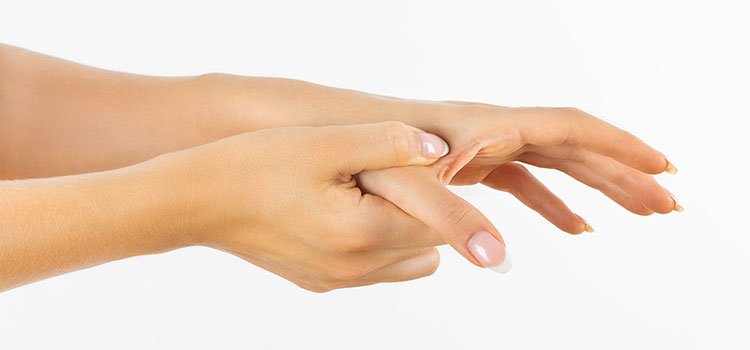 client receiving acupressure treatment